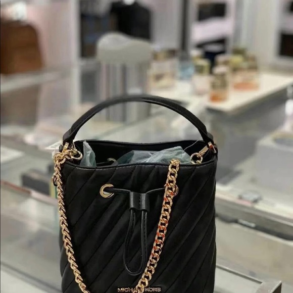 Michael Kors Bags Nwt Michael Kors Suri Small Bucket Poshmark